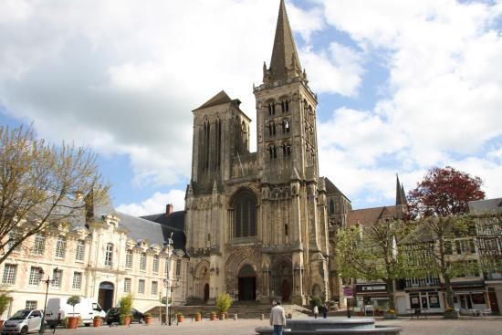 Cathédrale Saint-Pierre de Lisieux